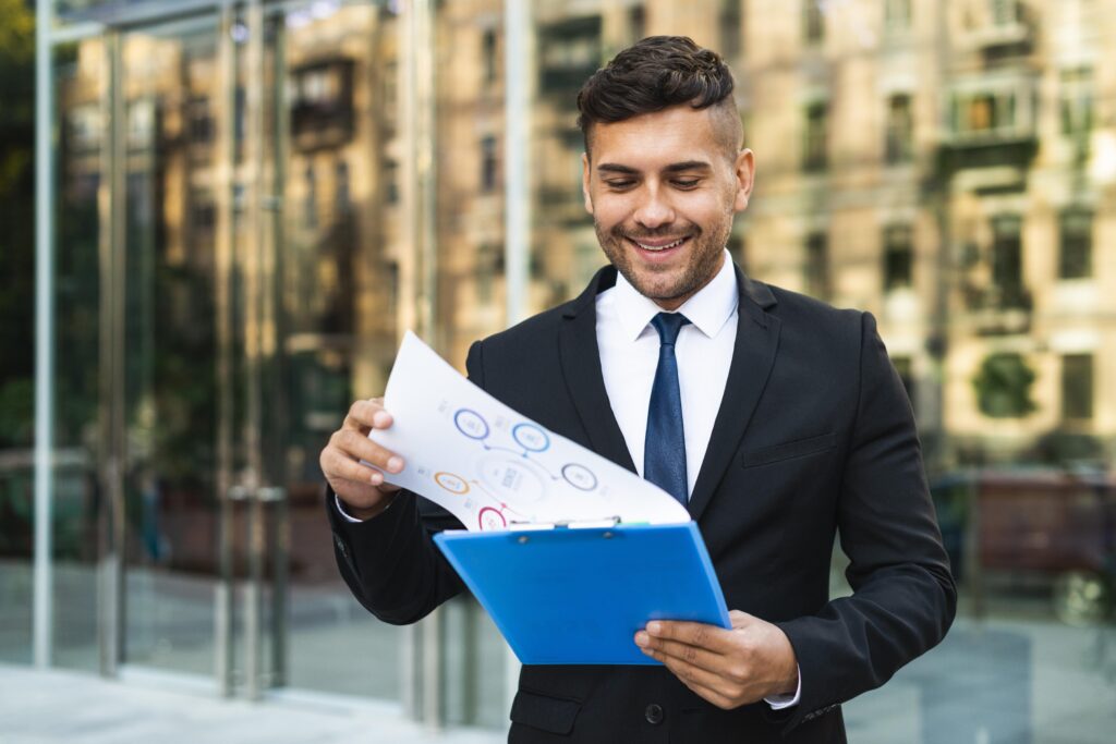 Salir de ASNEF en Barcelona puede ser complejo, pero con la orientación adecuada, es posible. Desde contactar a la empresa que te incluyó en ASNEF hasta negociar acuerdos de pago, existen diversas estrategias para resolver esta situación. Aquí te ofrecemos orientación sobre cómo abordar este desafío financiero.