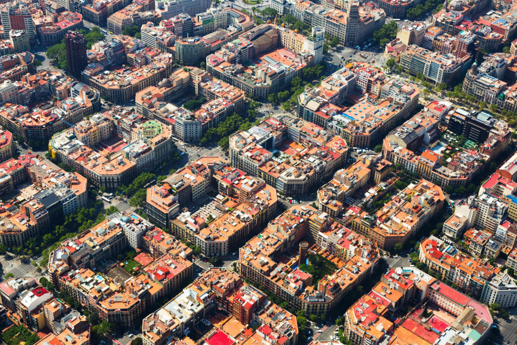 Como despacho de abogados expertos en derecho bancario en Barcelona, ofrecemos asesoramiento legal gratuito a quienes enfrentan limitaciones económicas. Exploraremos cómo acceder a la justicia gratuita en la ciudad condal y brindamos apoyo en procesos legales.